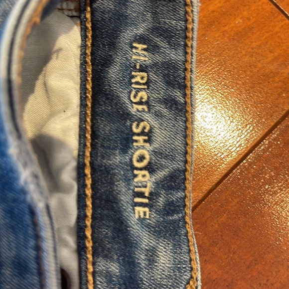 American Eagle Shorts - Picture 3 of 5